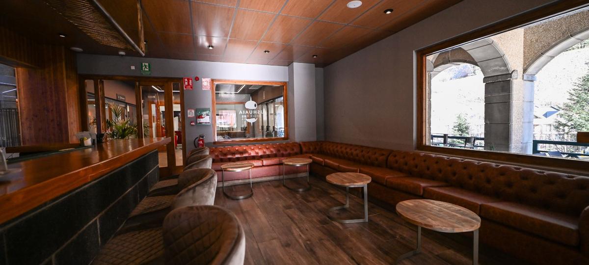 Le bar hors-piste Ushuaia The Mountain Hotel Arinsal Le bar hors-piste Ushuaia The Mountain Hotel Arinsal